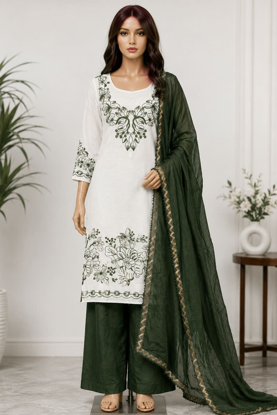 Tabby Silk | Thread Embroidery | Muslin Contrast Dupatta | Unstitched | Bottle Green
