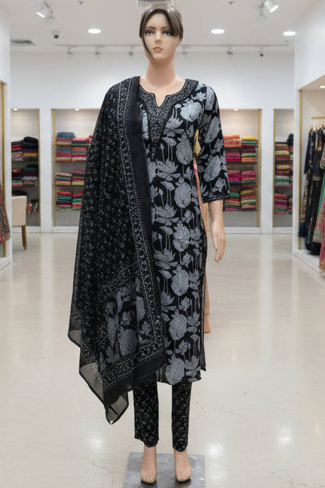 Plus Size | Black Floral Cotton6060 with V Neck