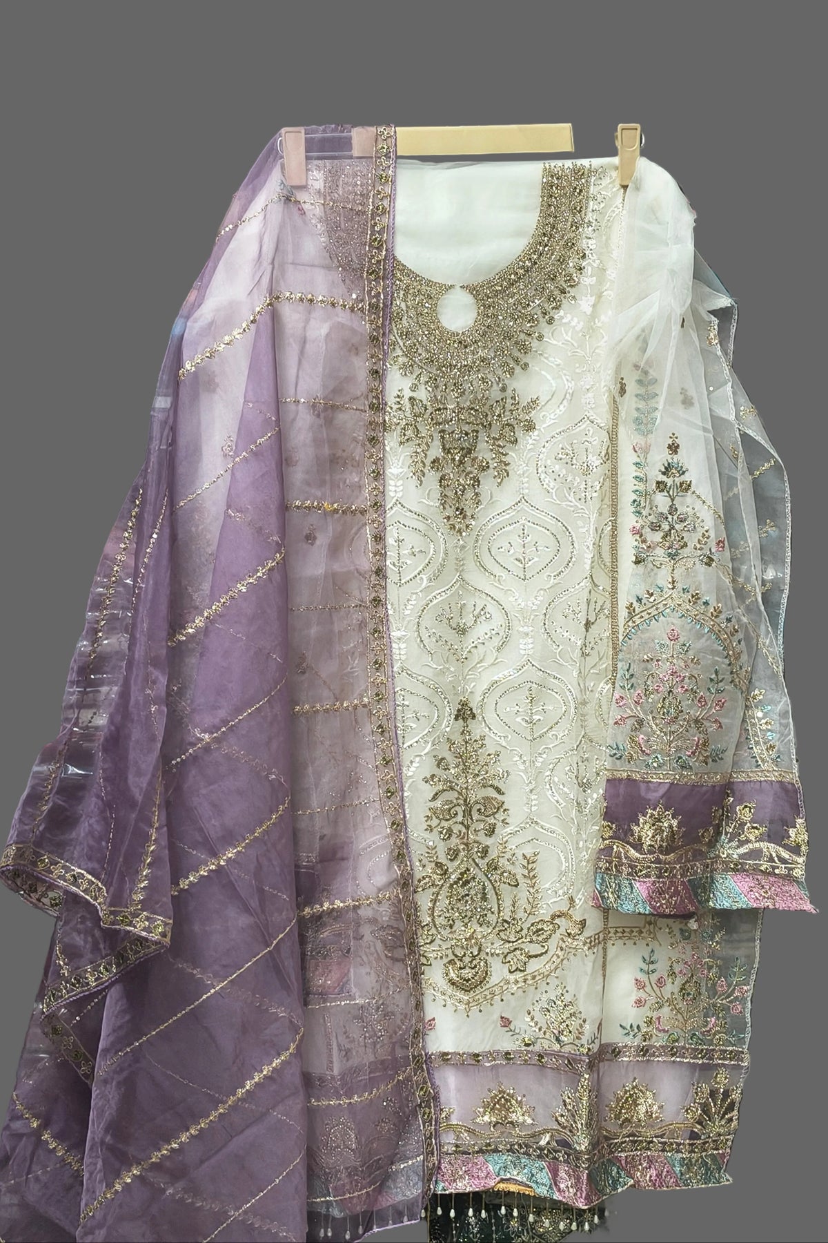 Contrast Organza with Heavy Embroidery and Zarkan Work | Unstitched |