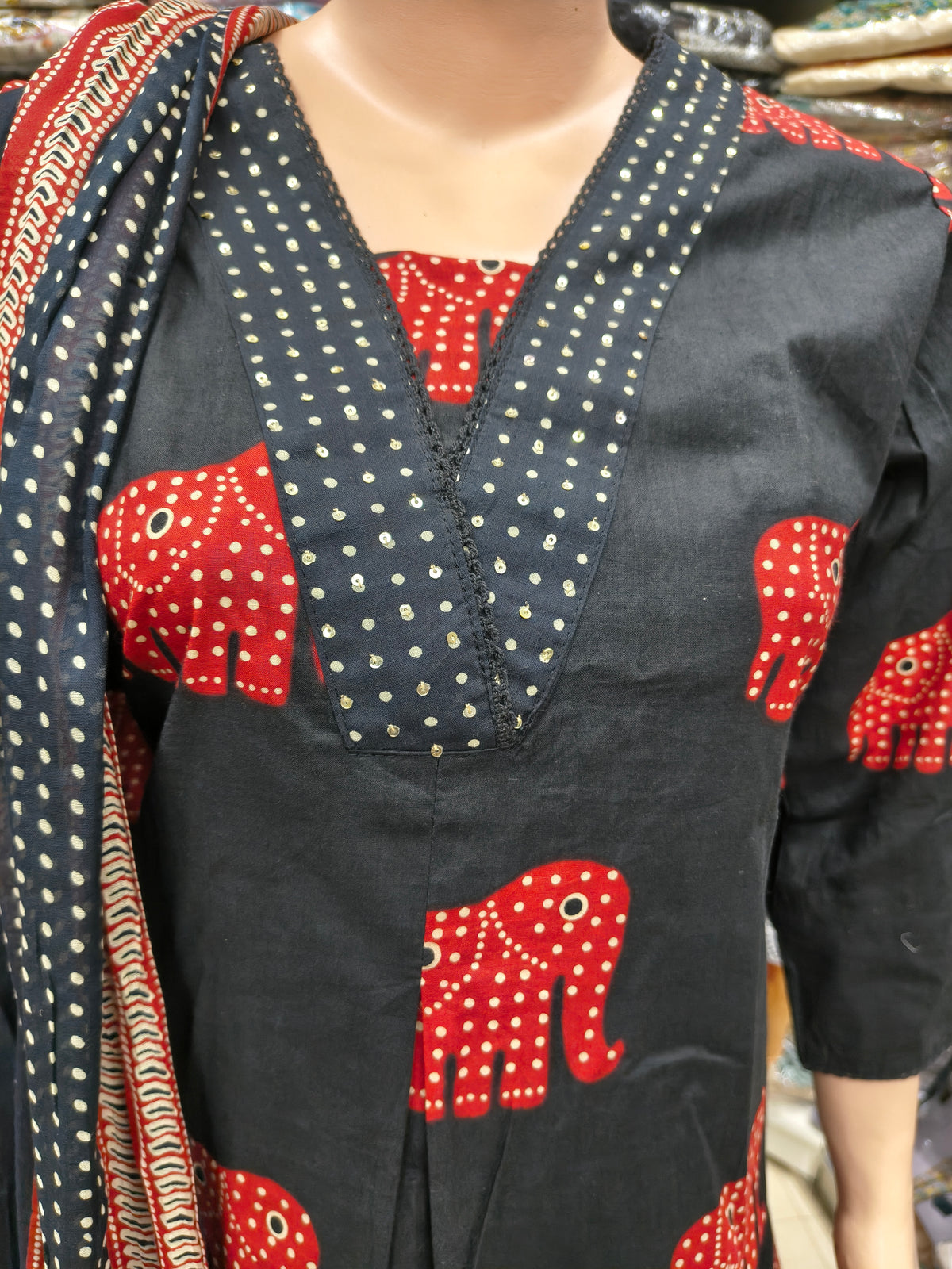 A-Line V-Neck Figure Print Cotton